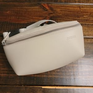 Monos Sling Bag Beige OS